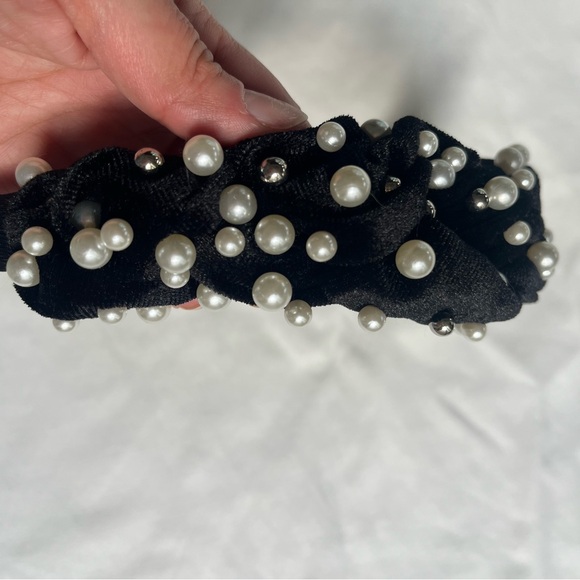 Black Velvet Pearl Headband Whimsigoth Dark Coquette Fairy Hair Accessory - Picture 4 of 9
